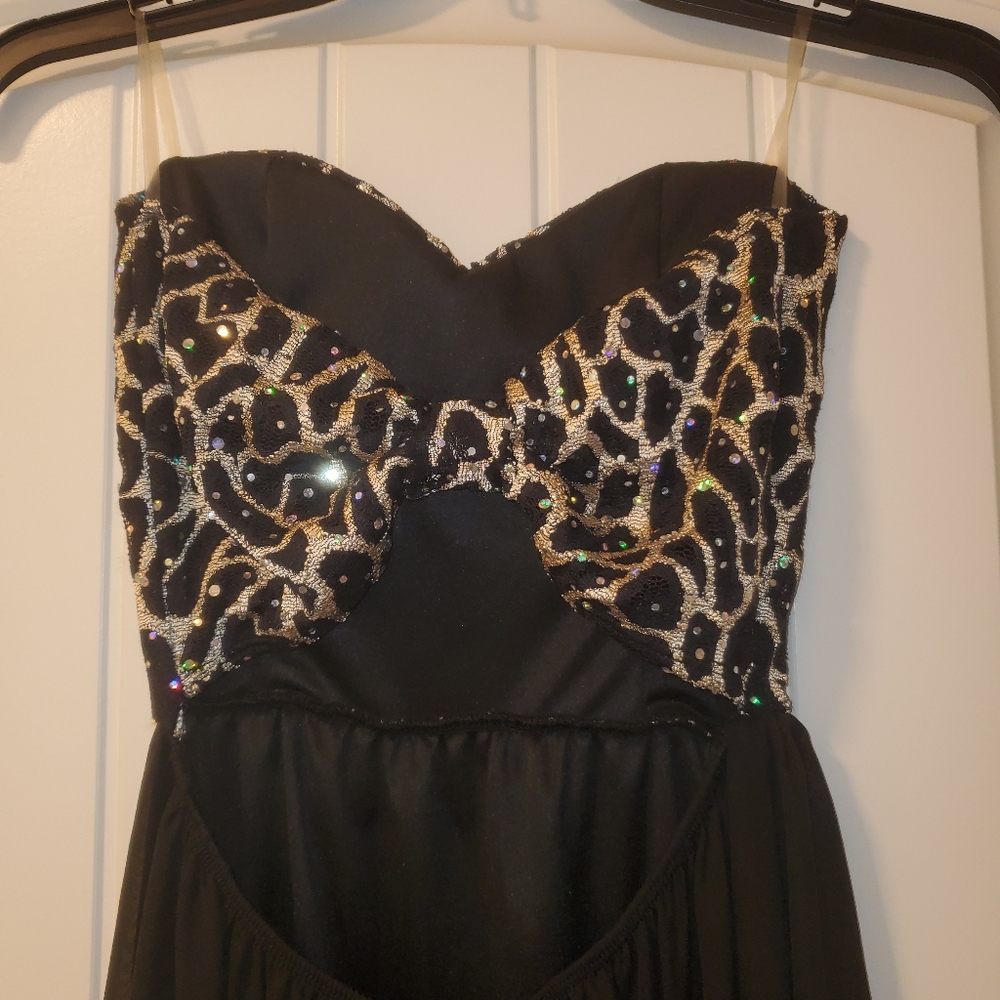 Dress - Picture 4 of 4